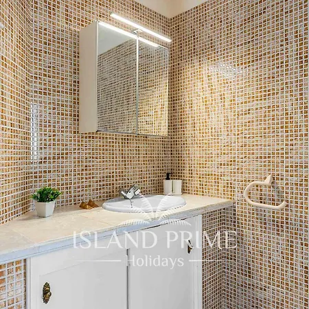 Chillout Terrace In Heated Pool Complex Apc21 *